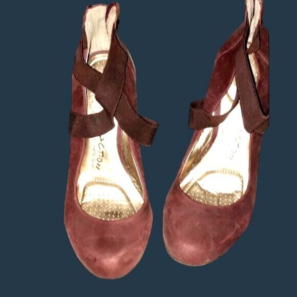 KENNETH COLE- Mary Jane Comfort Shoes Burgundy Leather Retro Pumps SIZE 8.5 - Picture 1 of 4